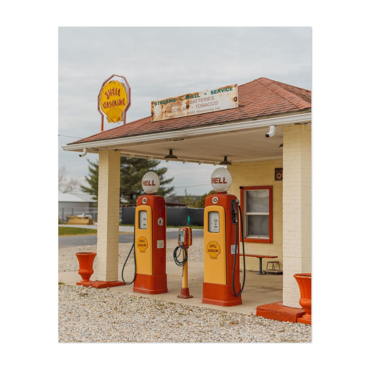 Strebins Shell Service 02 – image 1 of 2