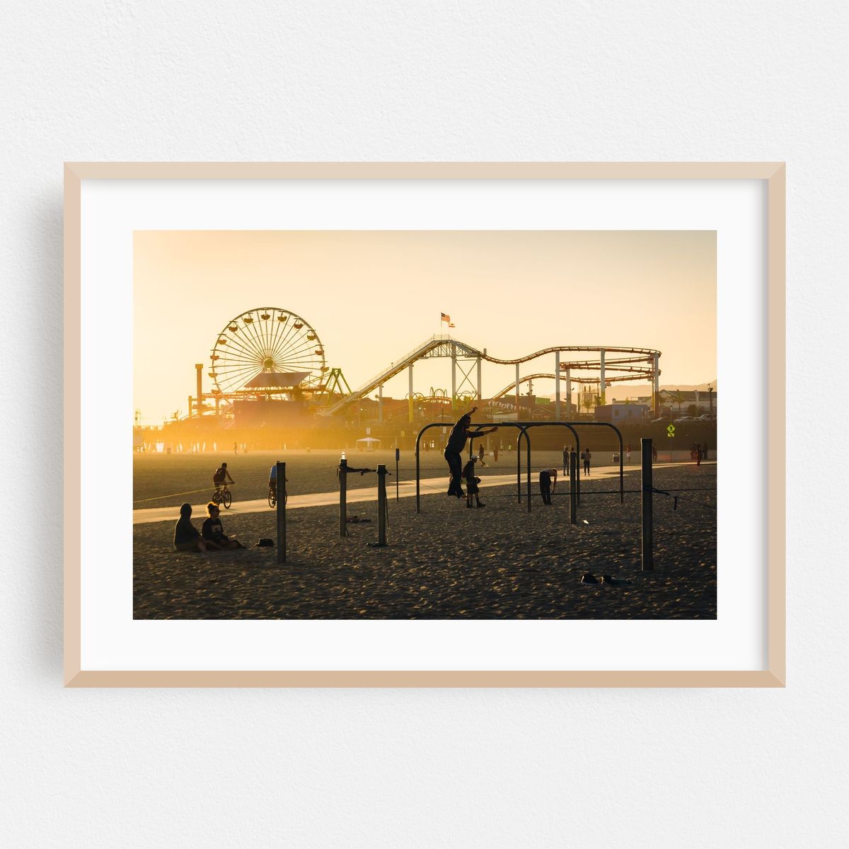 Muscle Beach – image 1 of 6
