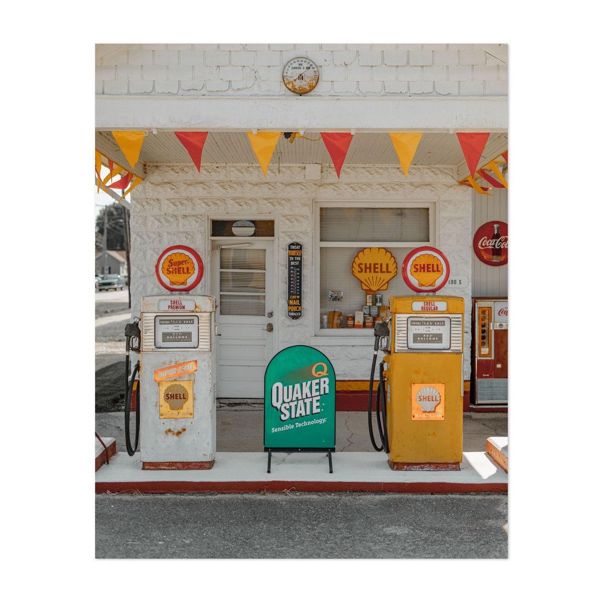 Sigel Shell Service Station 01 – image 1 of 2