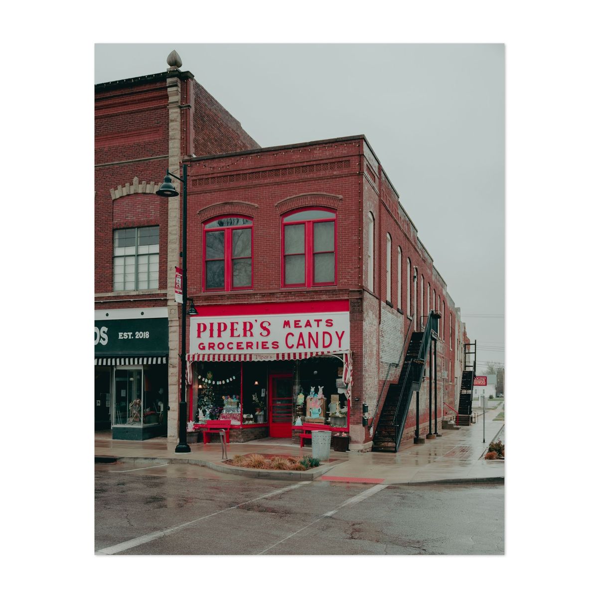 Piper's Groceries 01 – image 1 of 2