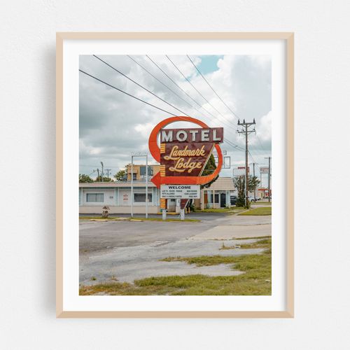 Landmark Lodge Motel