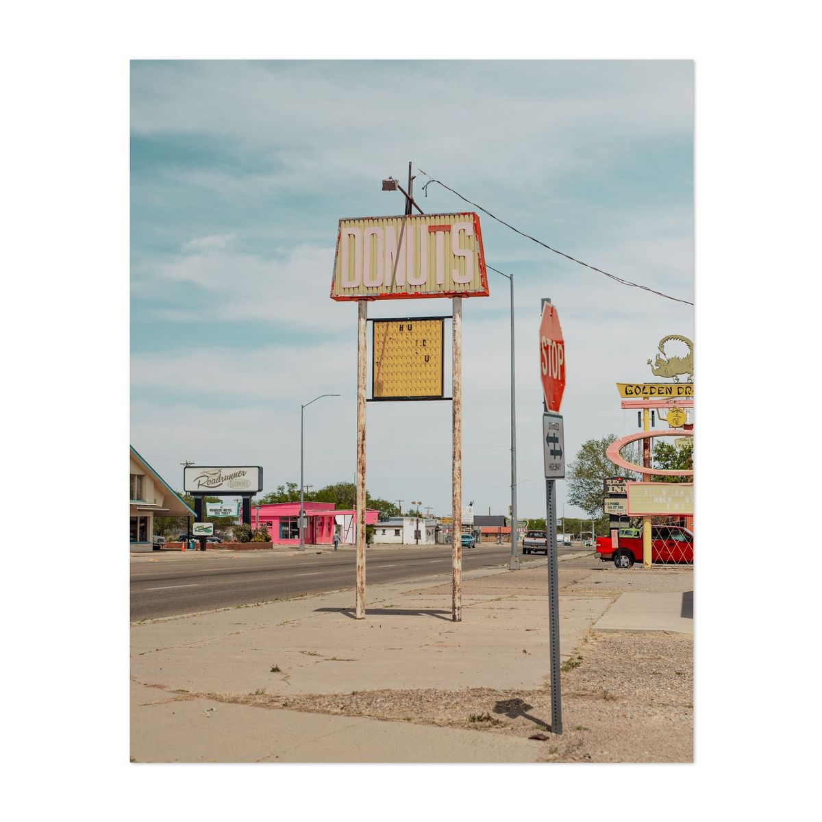 Abandoned Donut Shop – image 1 of 2