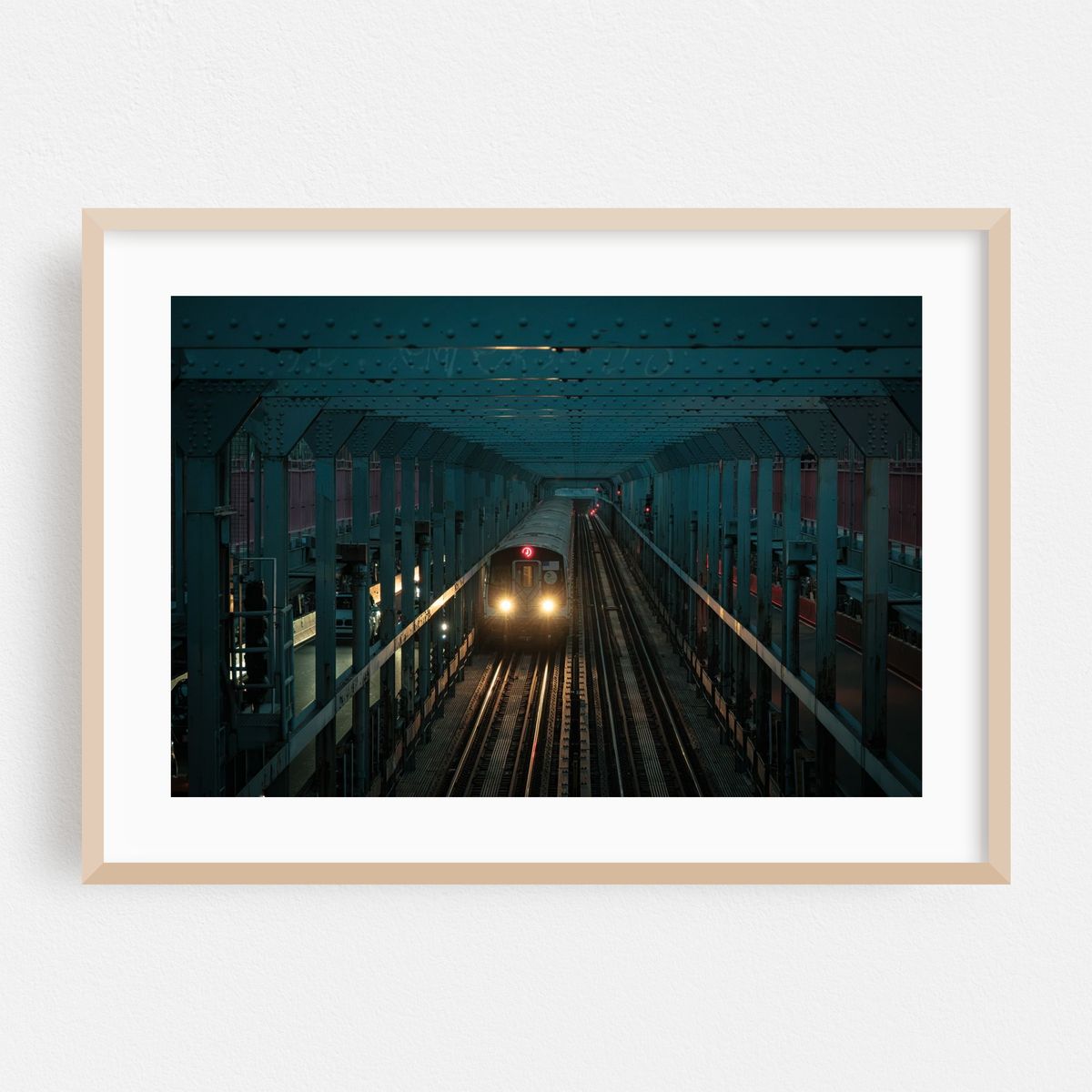 Train on the Williamsburg Bridge 03 – image 1 of 6