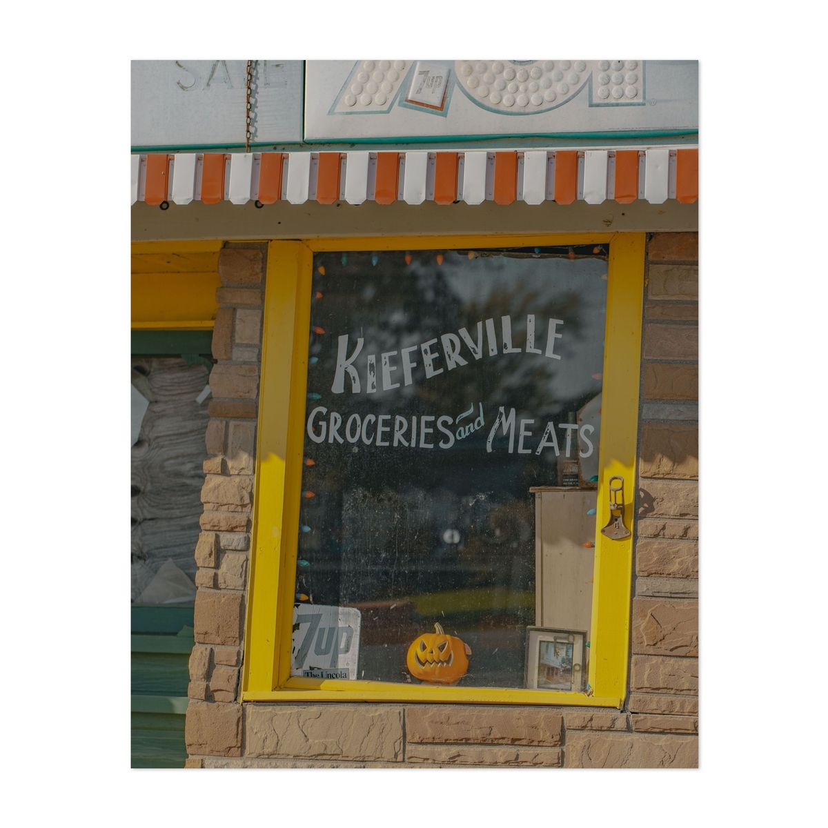 Kieferville Service Station 05 – image 1 of 2