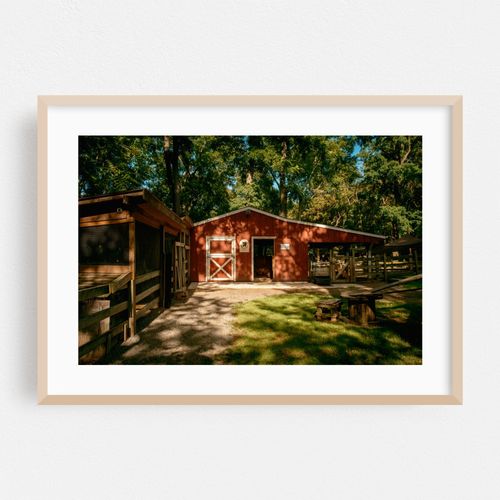 Red Barn at Hoyt Farm, Commack 01