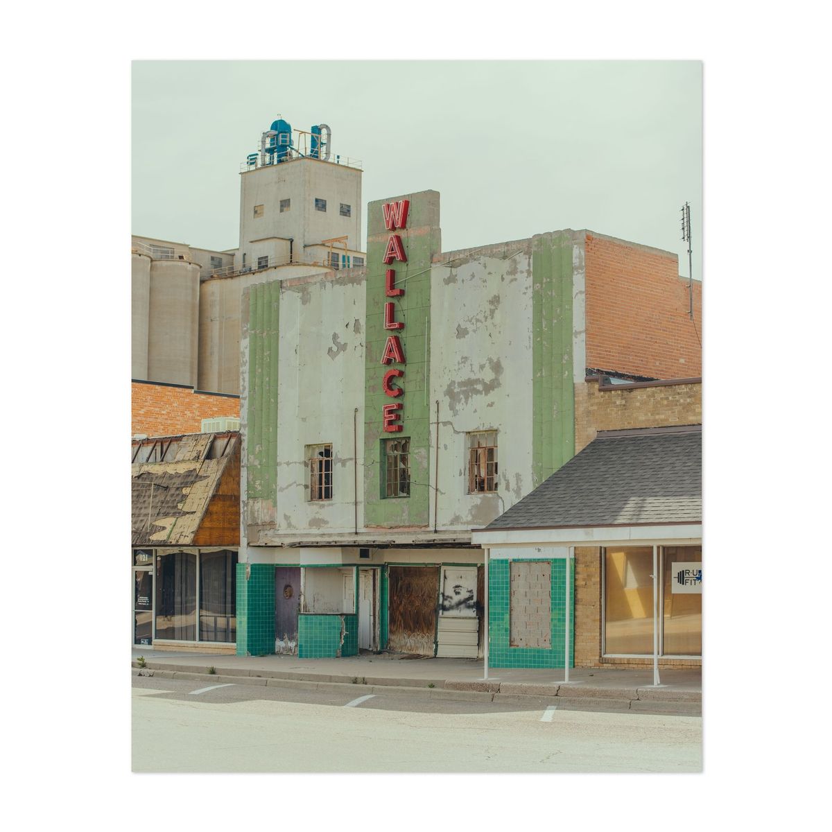 Wallace Theatre 02 – image 1 of 2