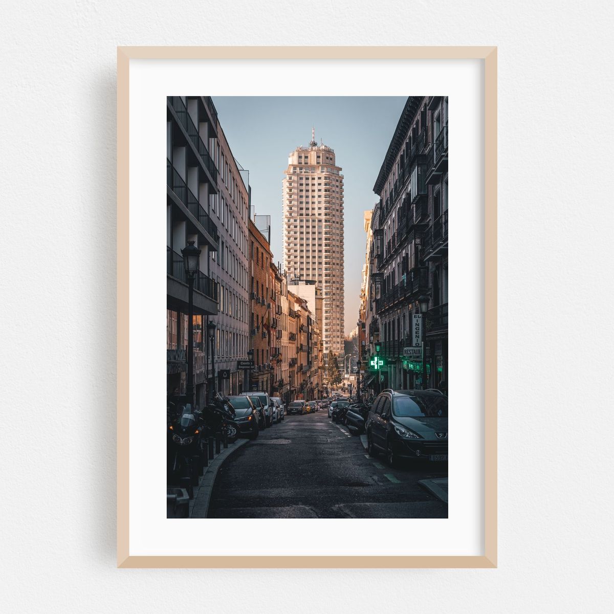 Edificio España 02 – image 1 of 16