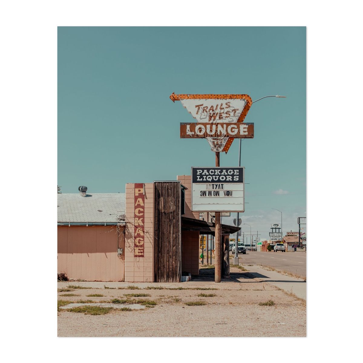 Trails West Lounge 02 – image 1 of 2