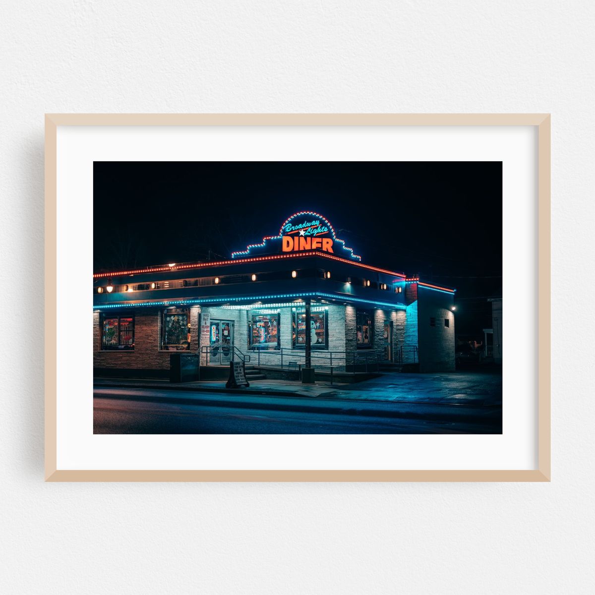 Broadway Lights Diner, Kingston – image 1 of 6
