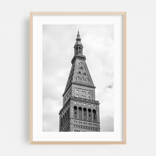 Met Life Tower B&W