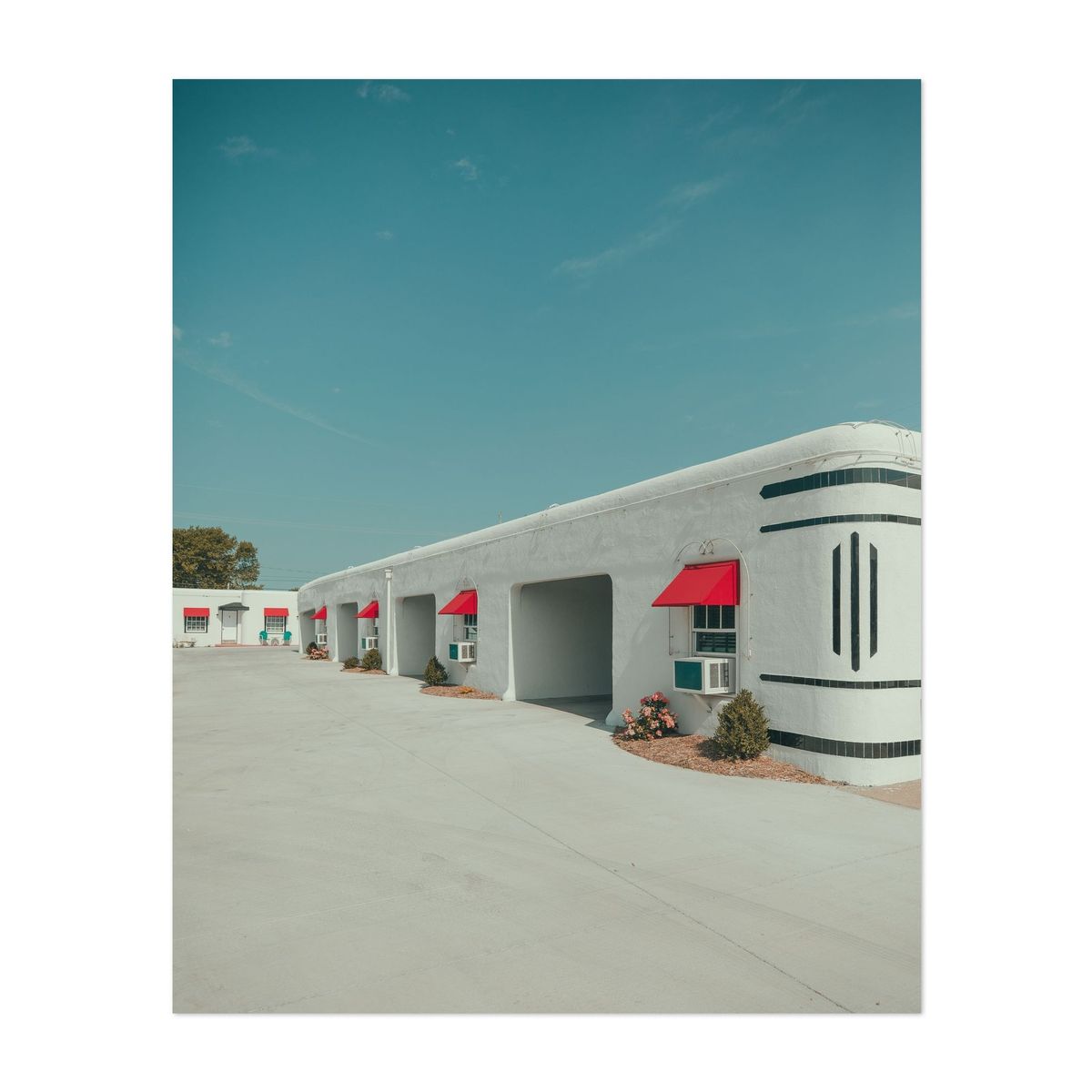 Boots Court Motel 05 – image 1 of 2