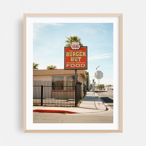 Burger Hut, Needles