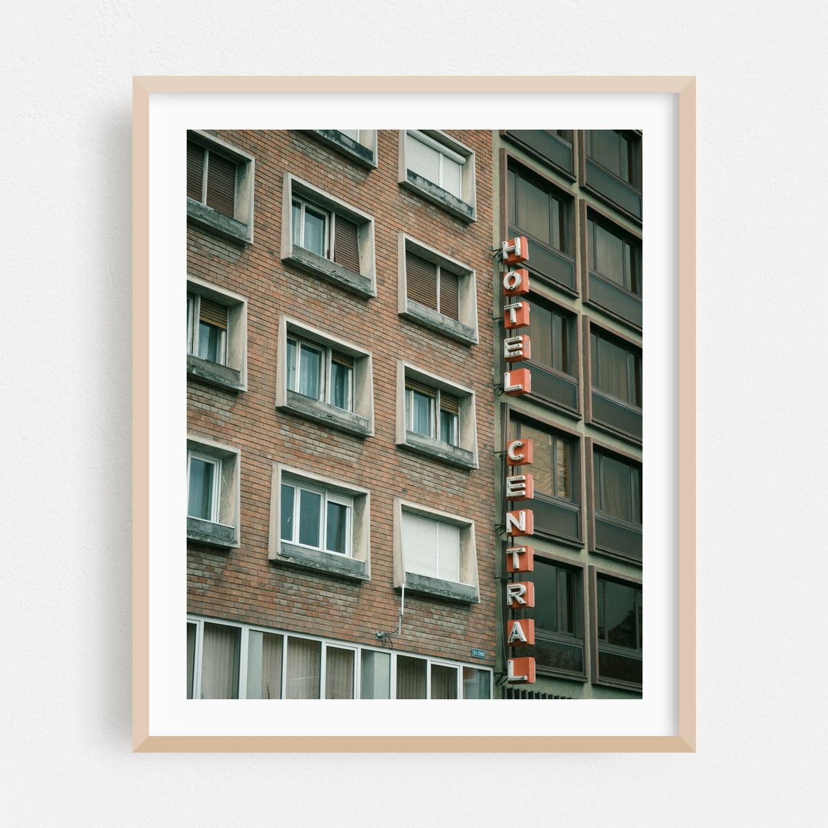Hotel Central, Timișoara 01 – image 1 of 12