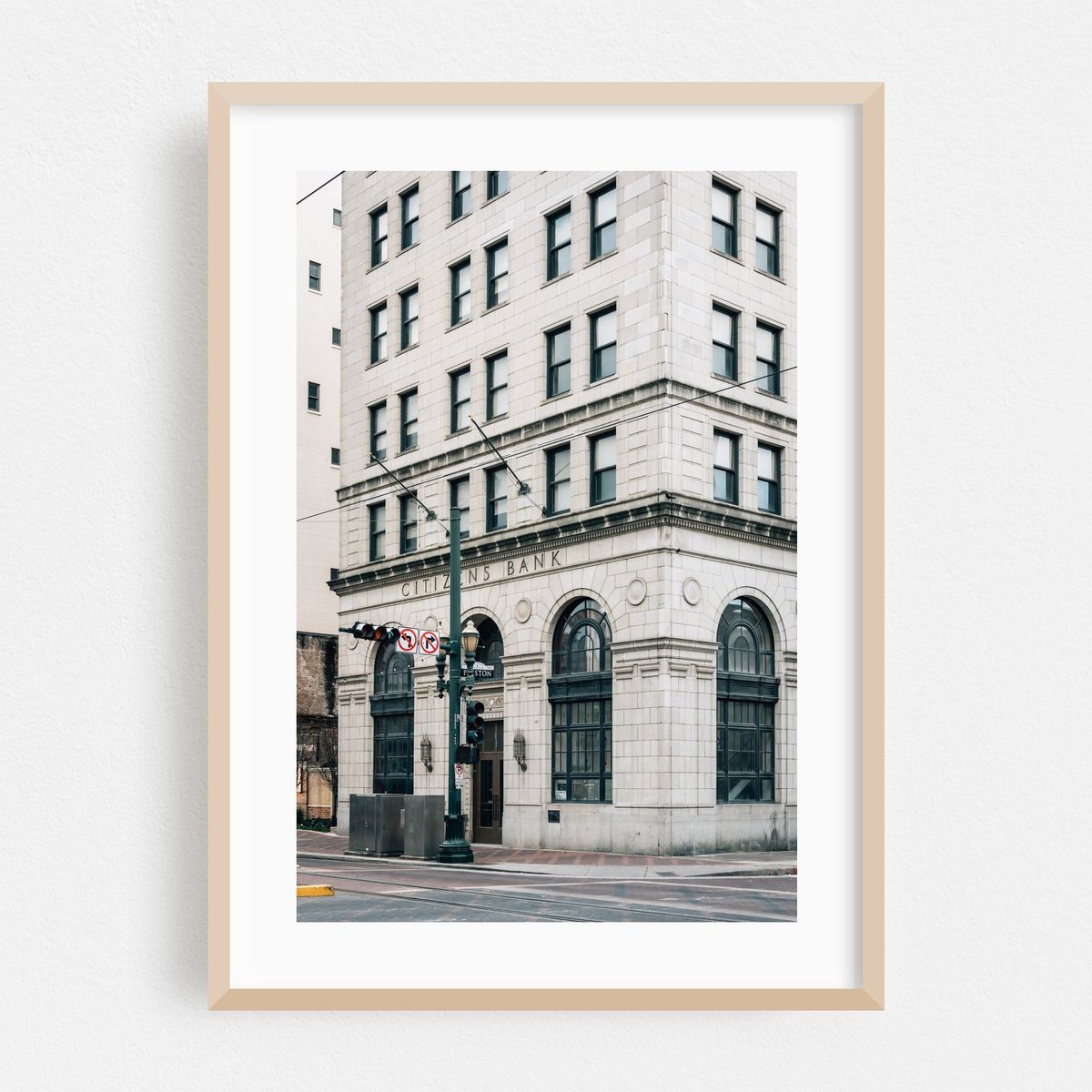 Citizen's Bank, Houston – image 1 of 16