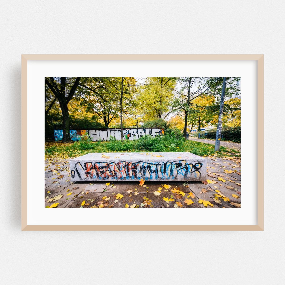 Helmholtzplatz Graffiti – image 1 of 6