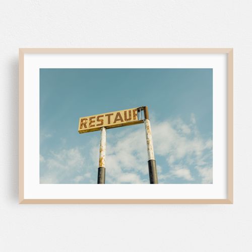 Damaged Restaurant Sign in Chenoa 02
