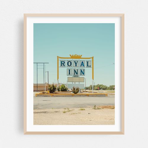 Royal Inn 01
