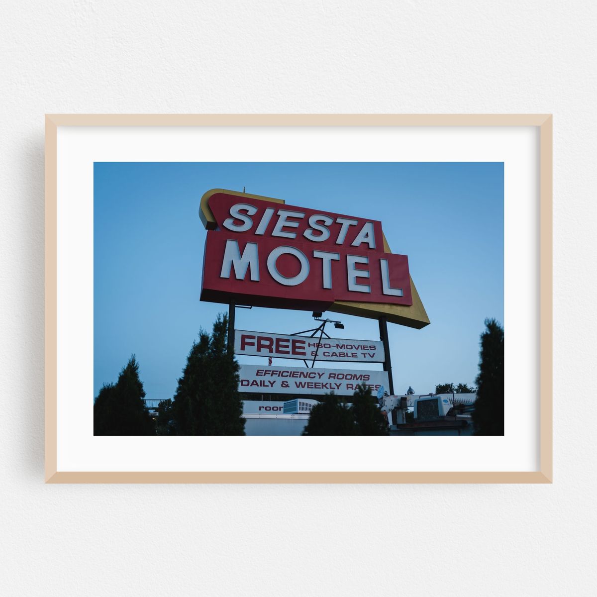 Siesta Motel, Newington – image 1 of 6