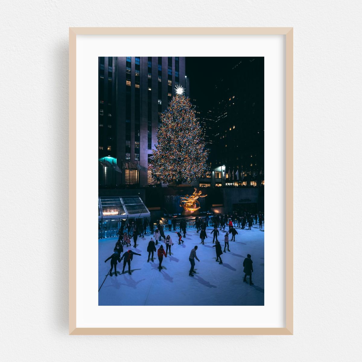 Skating Rockefeller 02 – image 1 of 16