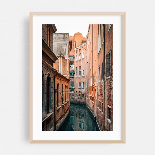 Narrow Venice 01