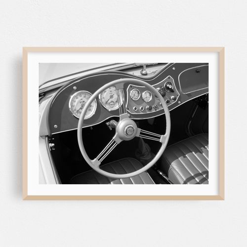 1951 MG TD Midget dashboard and steering wheel