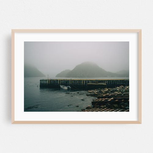 Pier, Rose Blanche