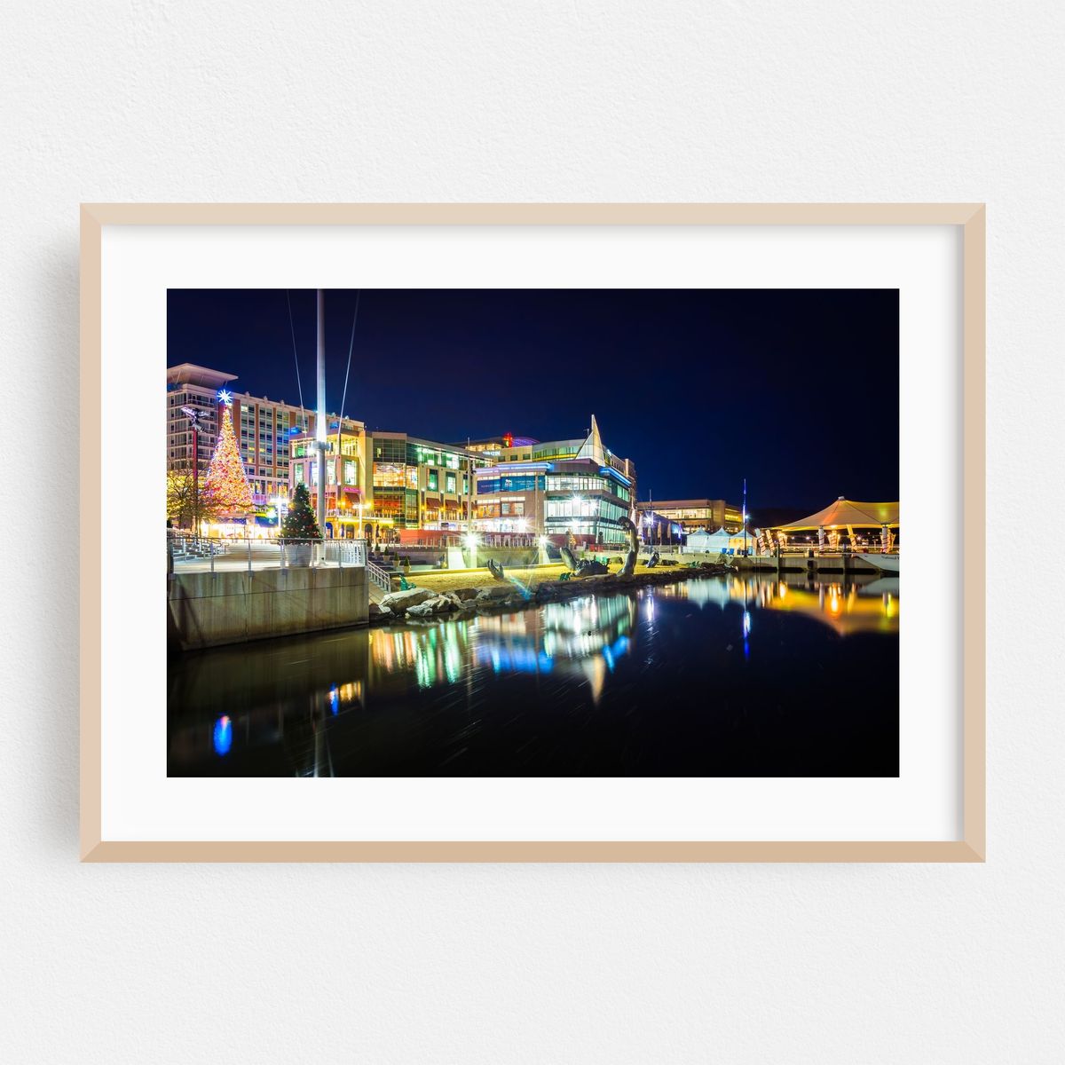 The Potomac River Waterfront 02 – image 1 of 6