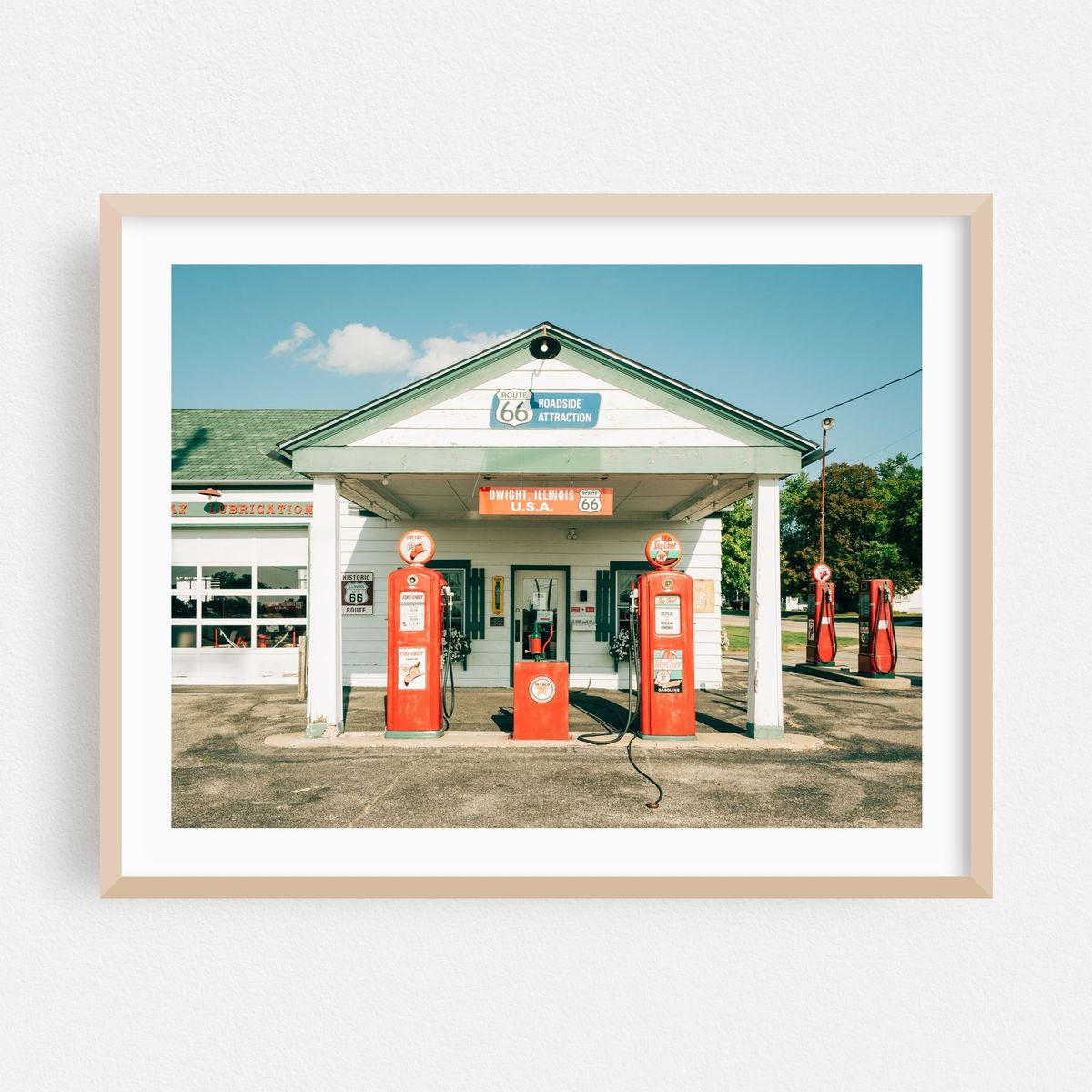 Ambler's Texaco Gas Station, Route 66 – image 1 of 3
