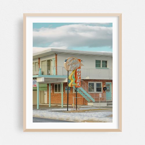 Sea Ray Motel in Winter 01