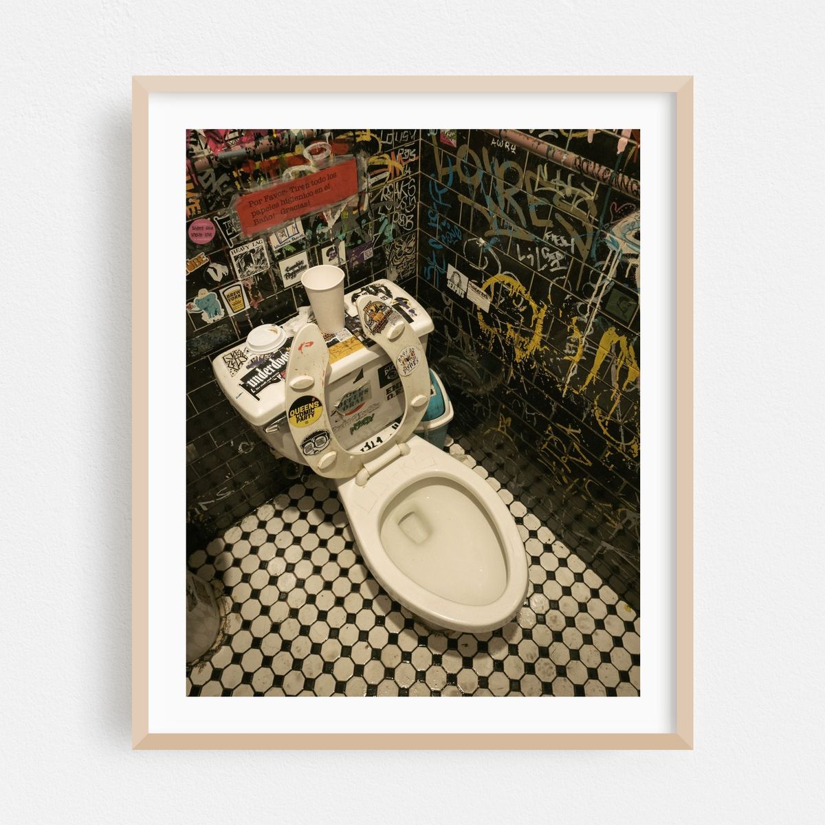 Toilet, Cobra Club – image 1 of 12