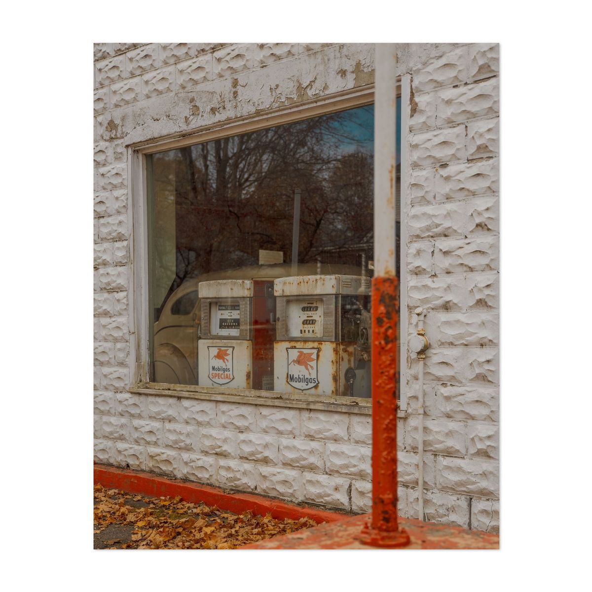 Camden Mobile Station 02 – image 1 of 2