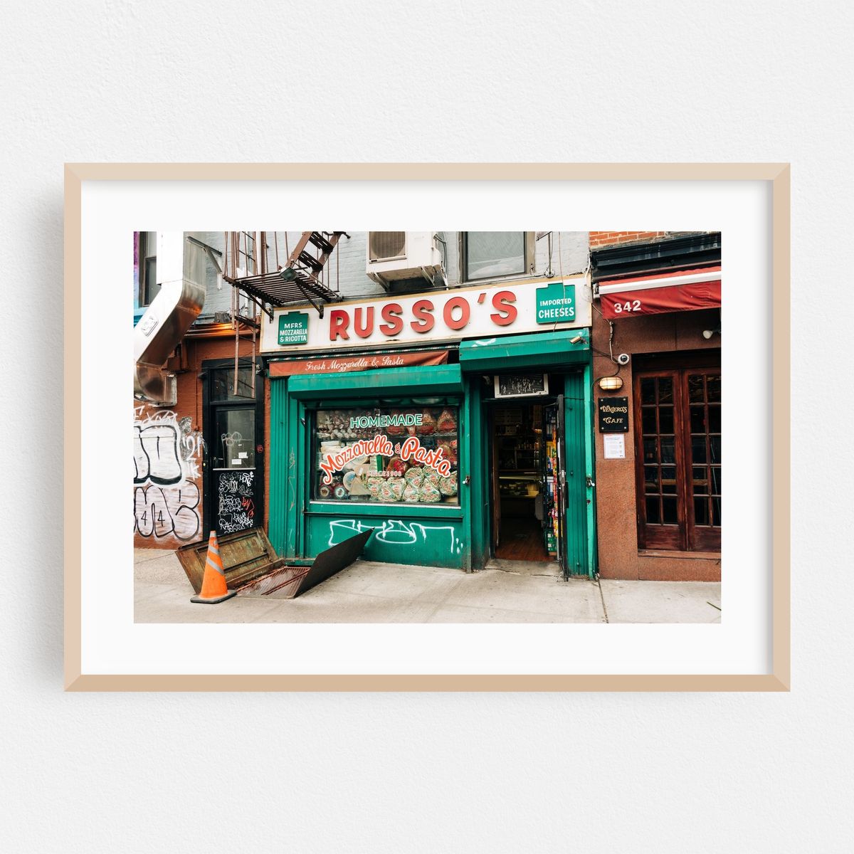 Russo's, East Village 01 – image 1 of 6