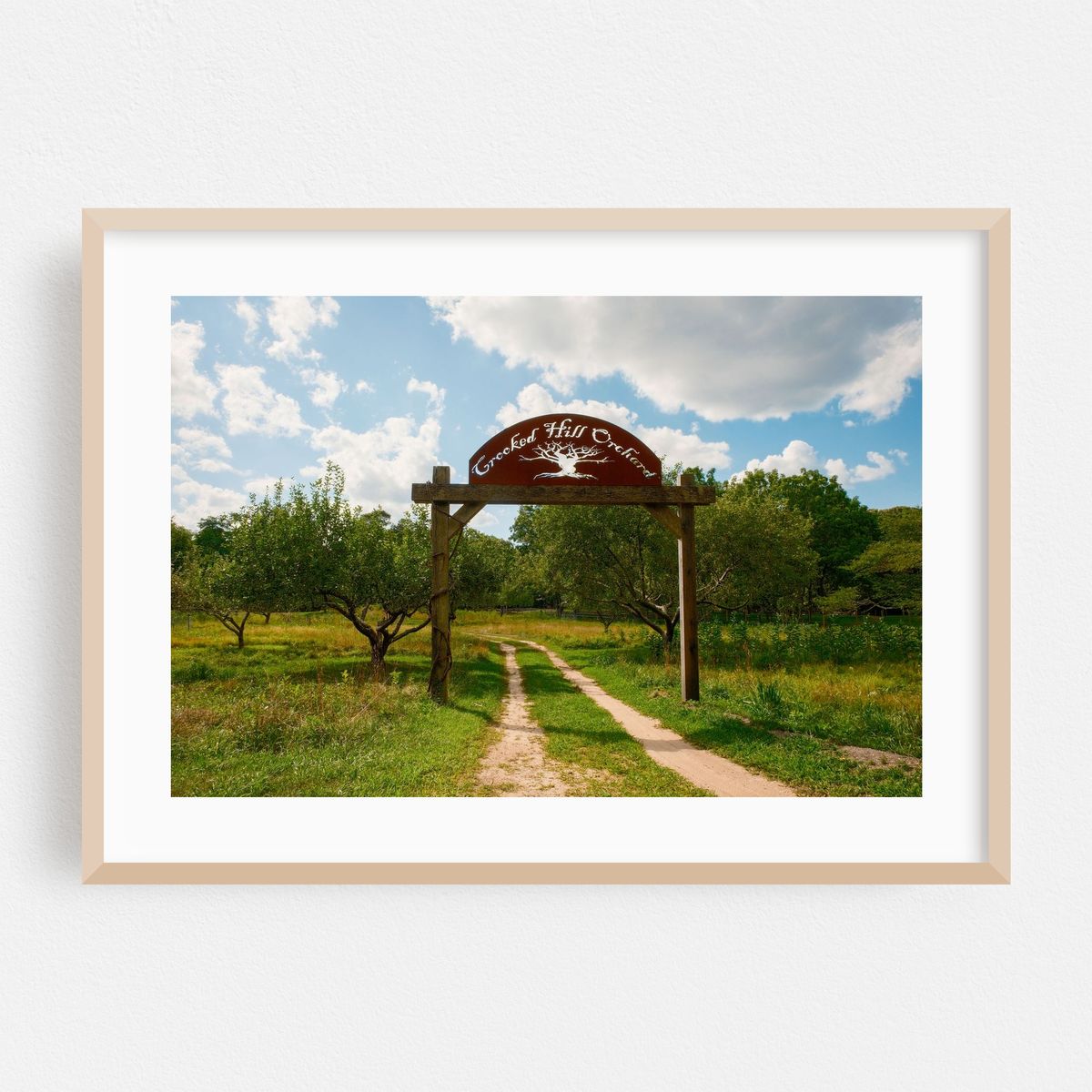 Crooked Hill Orchard, Hoyt Farm – image 1 of 6