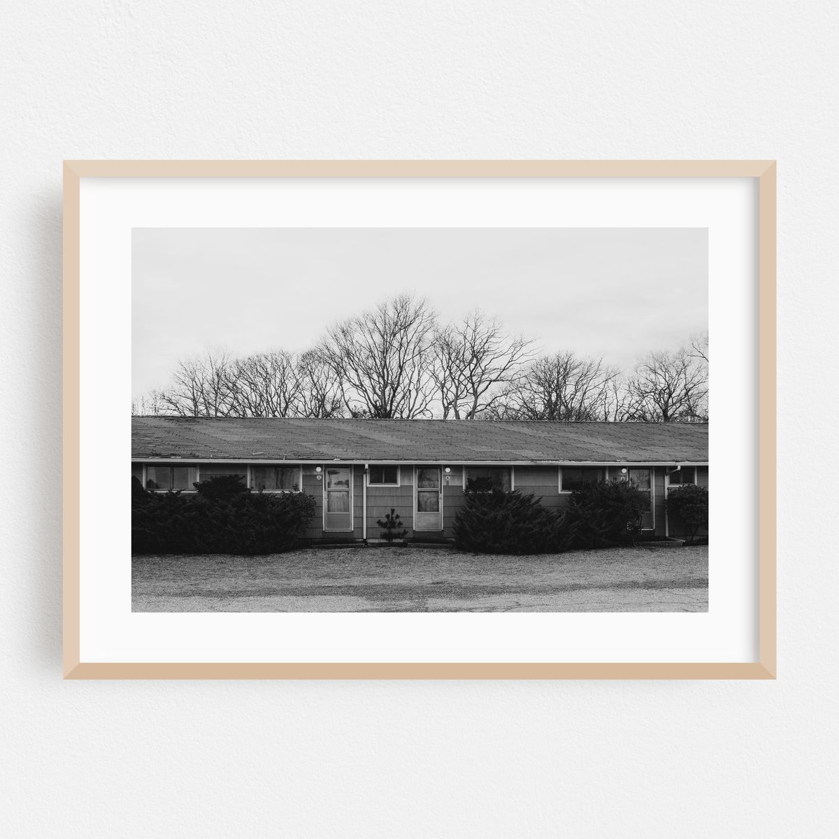 Silver Sands Motel 02 B&W – image 1 of 6