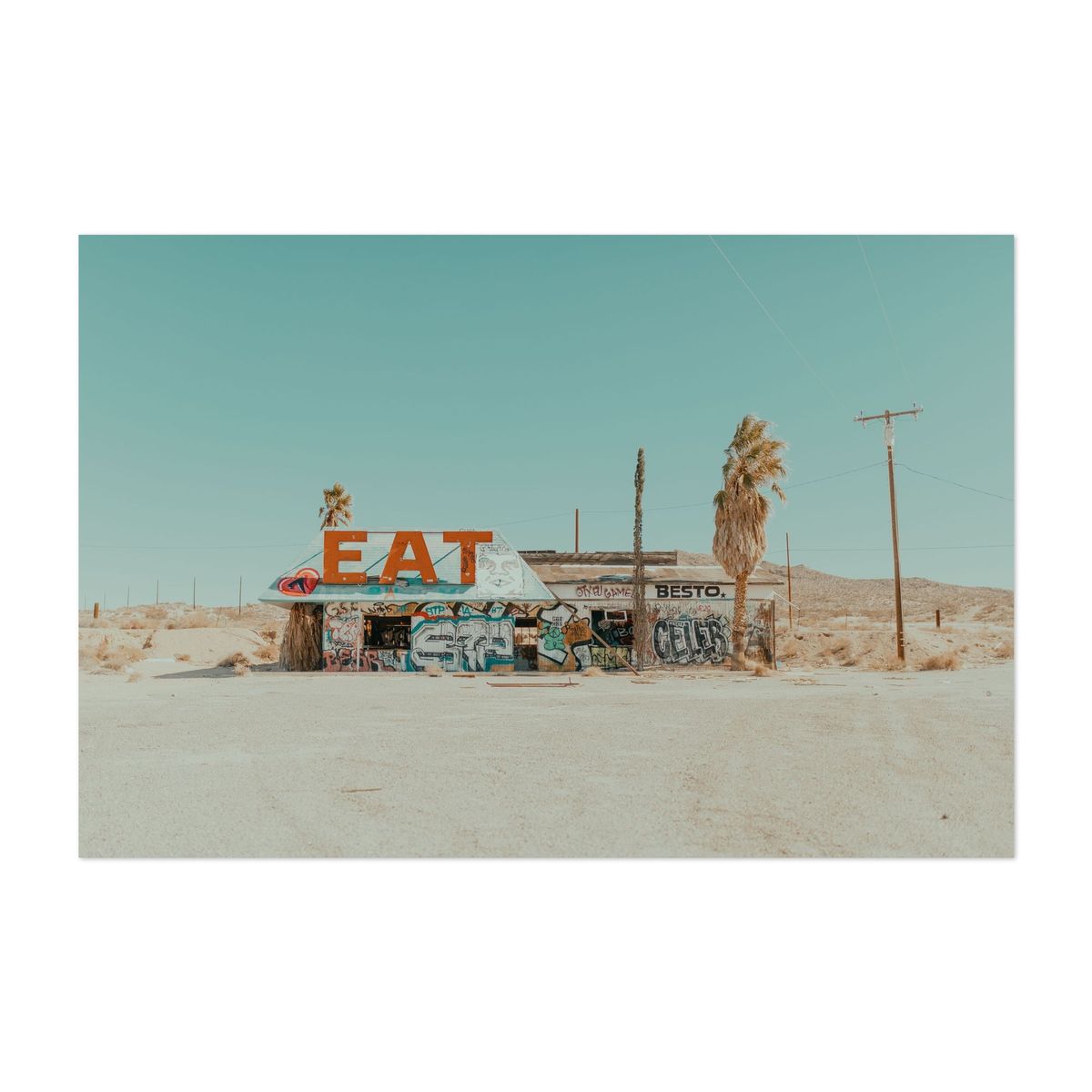Lo Gas Station 02 – image 1 of 2