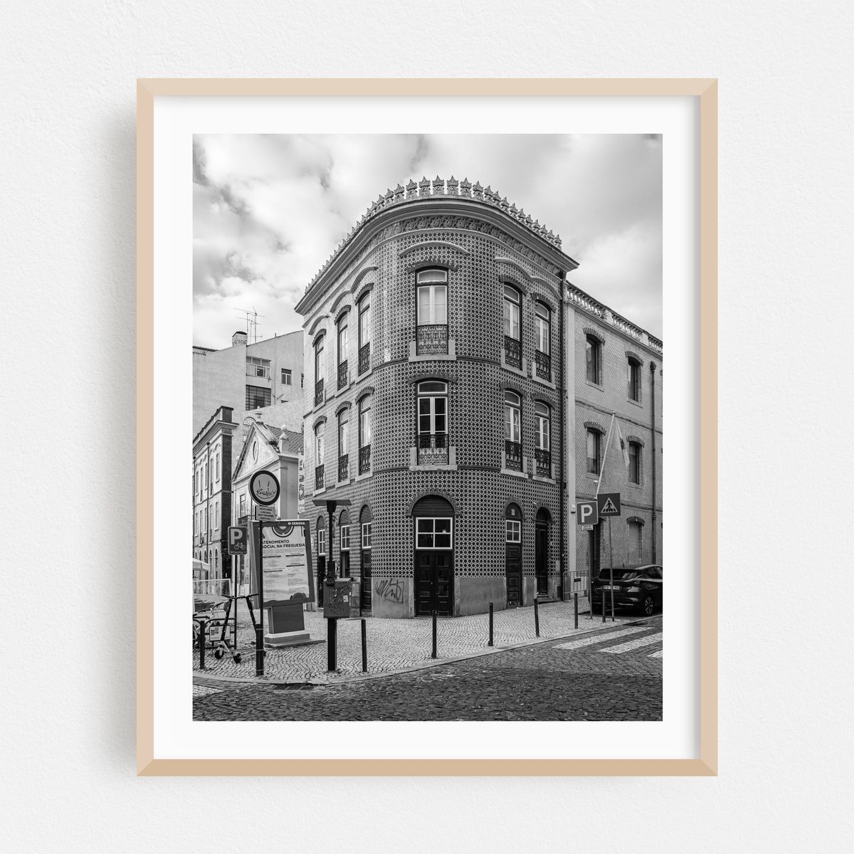 Lisbon Architectural 04 B&W – image 1 of 12