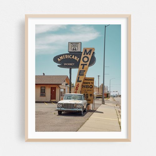 Americana Motel 01