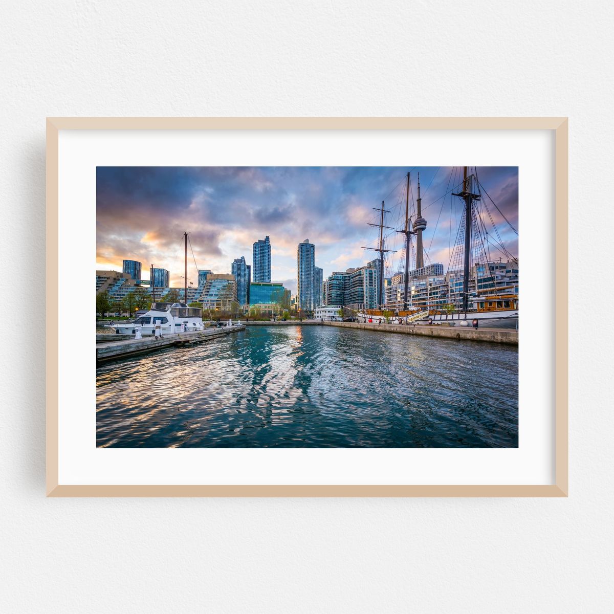 Marina & Skyline 02 – image 1 of 6