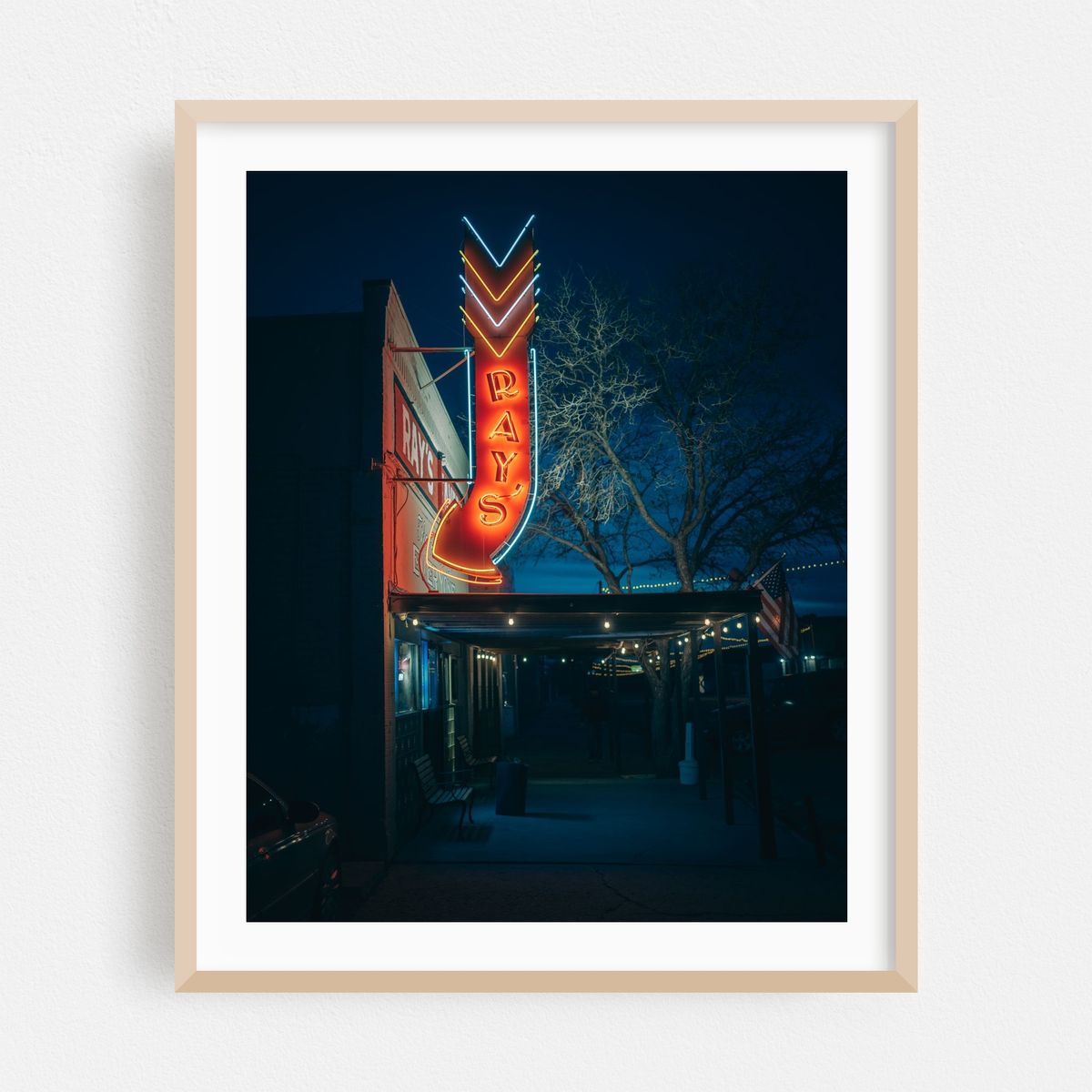 Ray's Tavern, Green River – image 1 of 12
