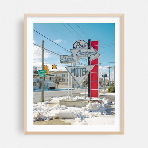 Pink Champagne Motel in Winter