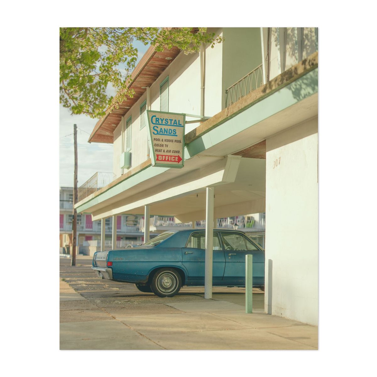 Crystal Sands Motel in Spring – image 1 of 2