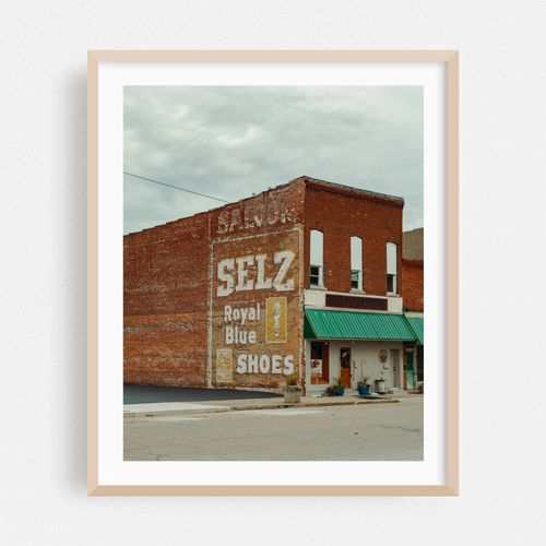 Selz Shoes Ghost Sign 01