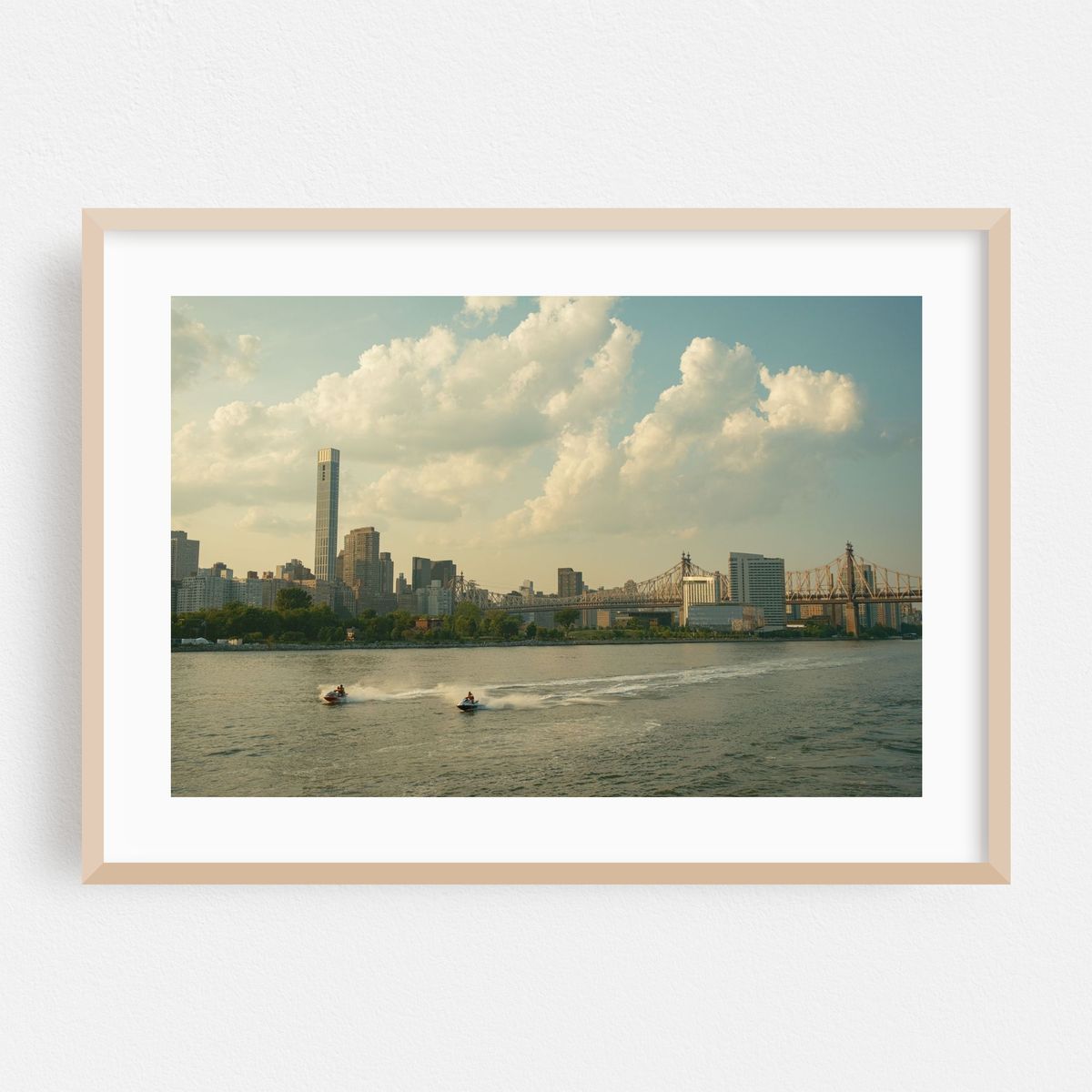 Jet Skis on the East River – image 1 of 6