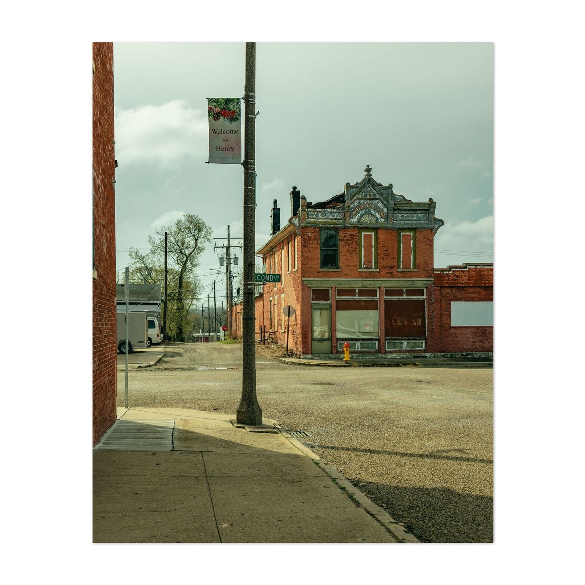 Abandoned Building in Henry – image 1 of 2