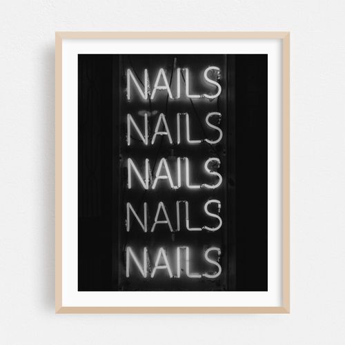 NAILS B&W