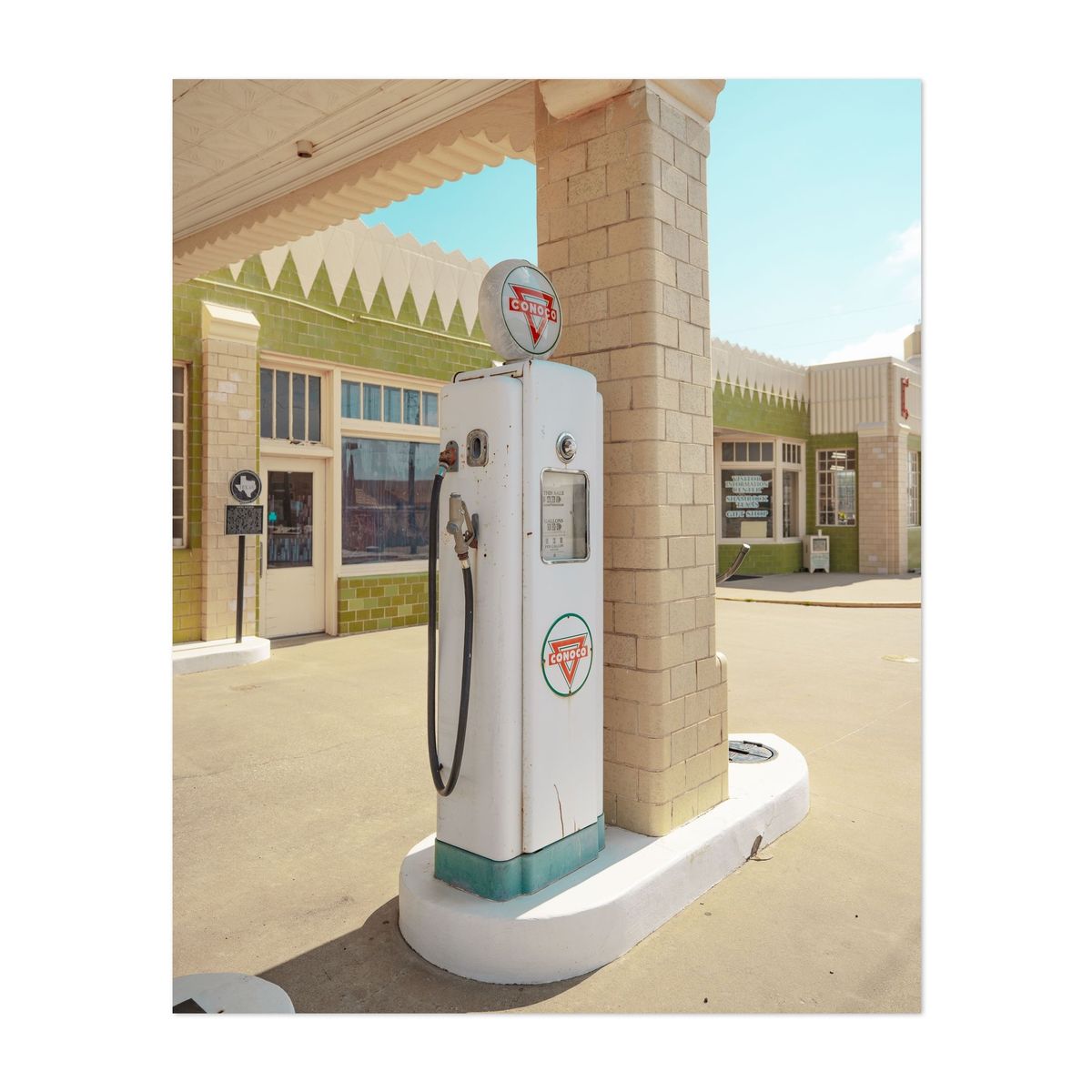 Conoco Tower Station 04 – image 1 of 2