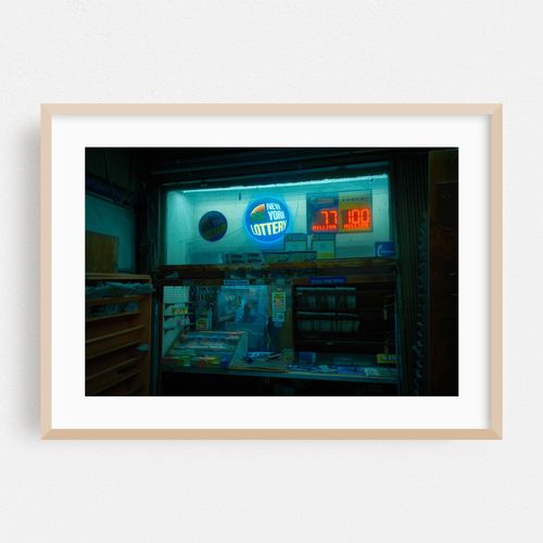 Astoria Newsstand, Queens 01
