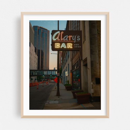 Alary's Bar, Saint Paul