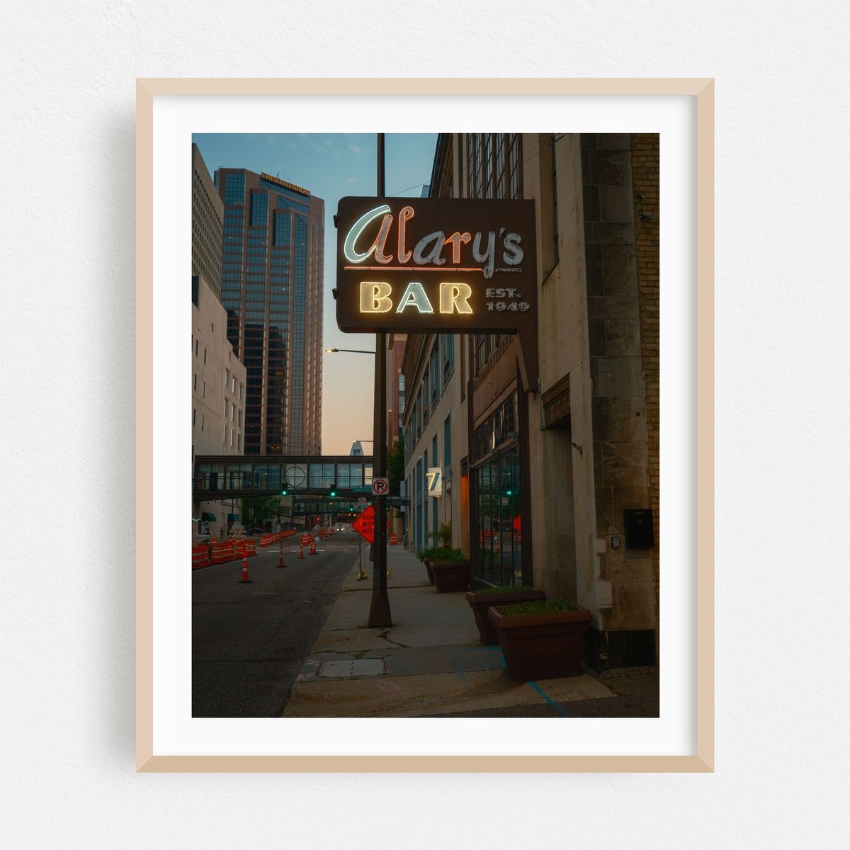 Alary's Bar, Saint Paul – image 1 of 12