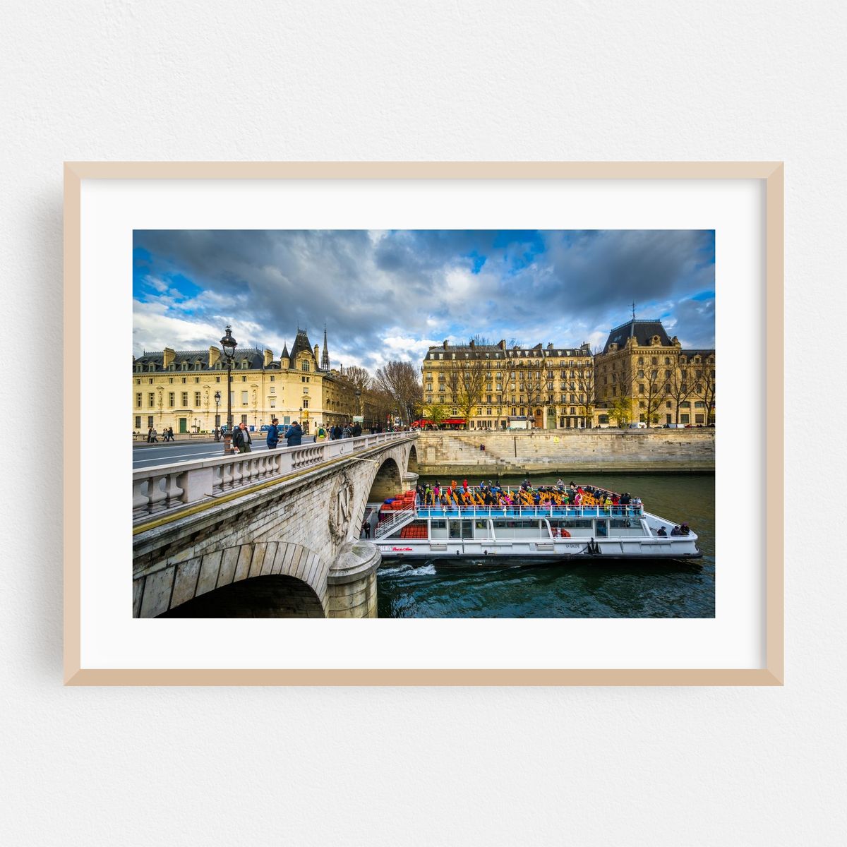 Pont Saint-Michel and the Seine – image 1 of 6